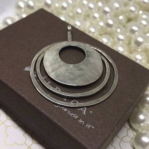 Silpada necklace pendant Omega circle 925 silver